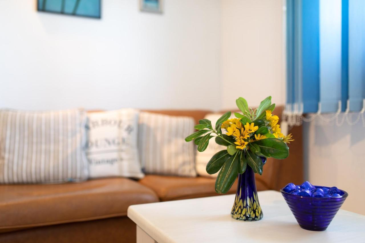 House Apartment *