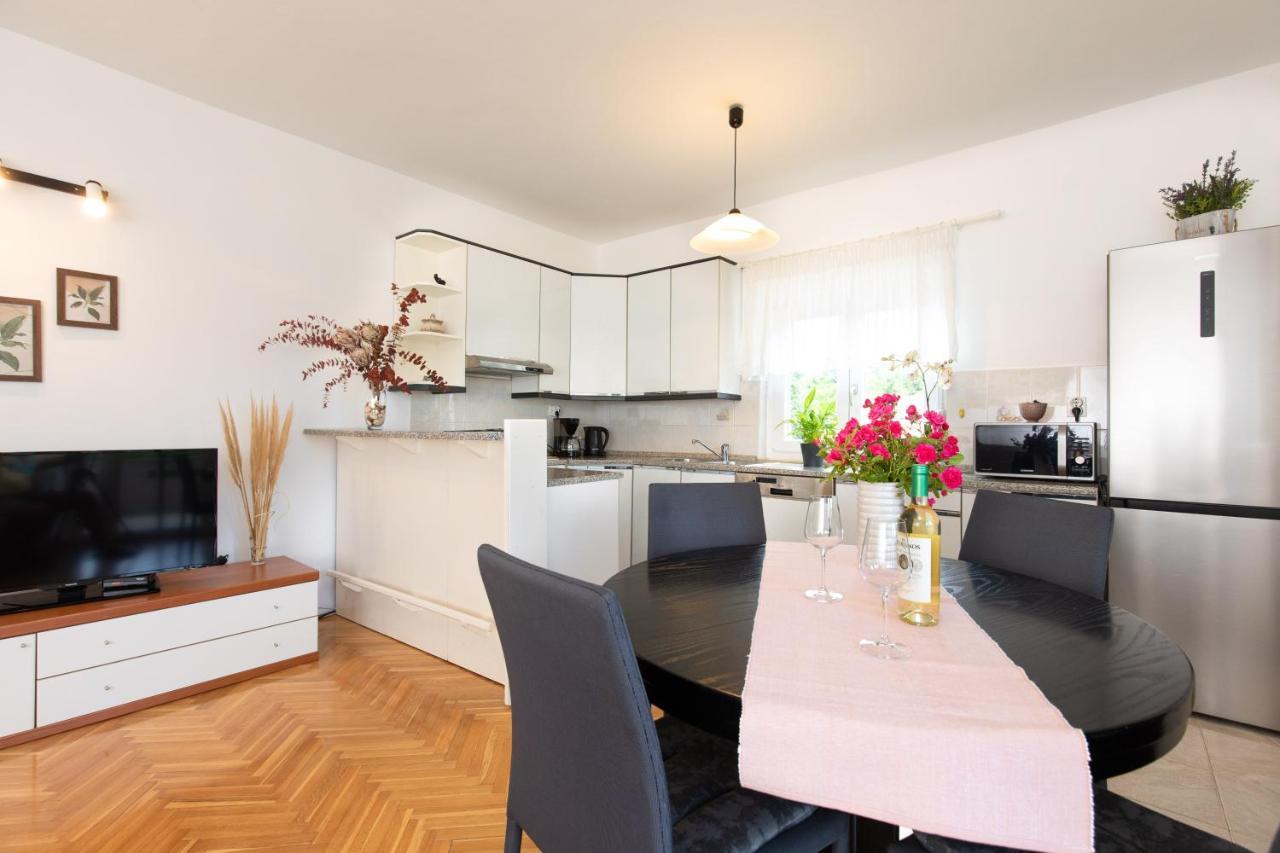 House Risika